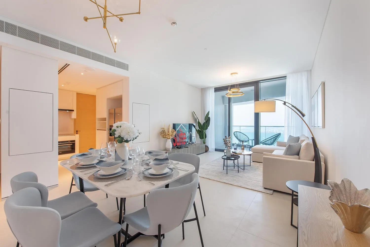 Fantastic High Floor 3Bed Apartment By Suiteable Dubai