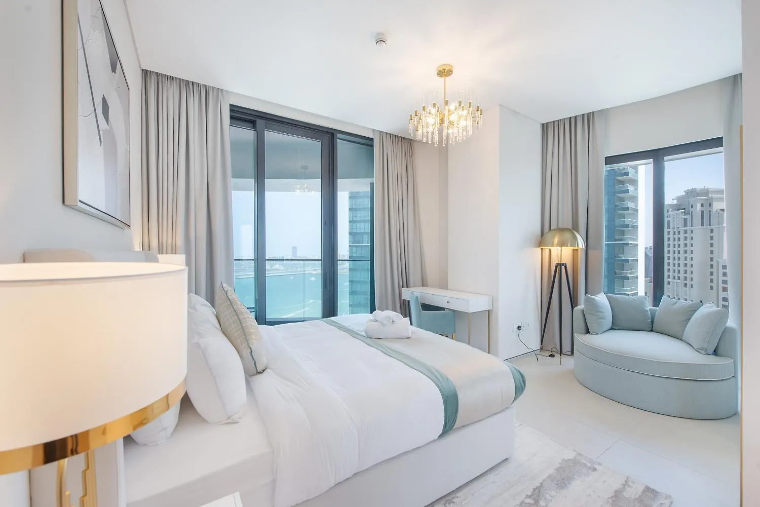 Fantastic High Floor 3Bed Apartment By Suiteable Dubai