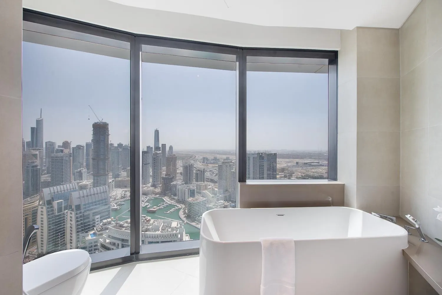 Fantastic High Floor 3Bed Apartment By Suiteable Dubai 0*,  United Arab Emirates